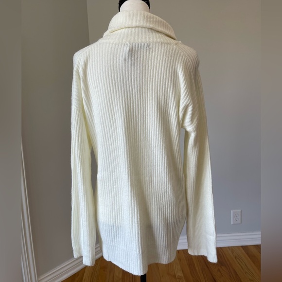 Olivaceous New size Large turtle neck soft sweater cream cozy ribbed knit sliit - Picture 2 of 12